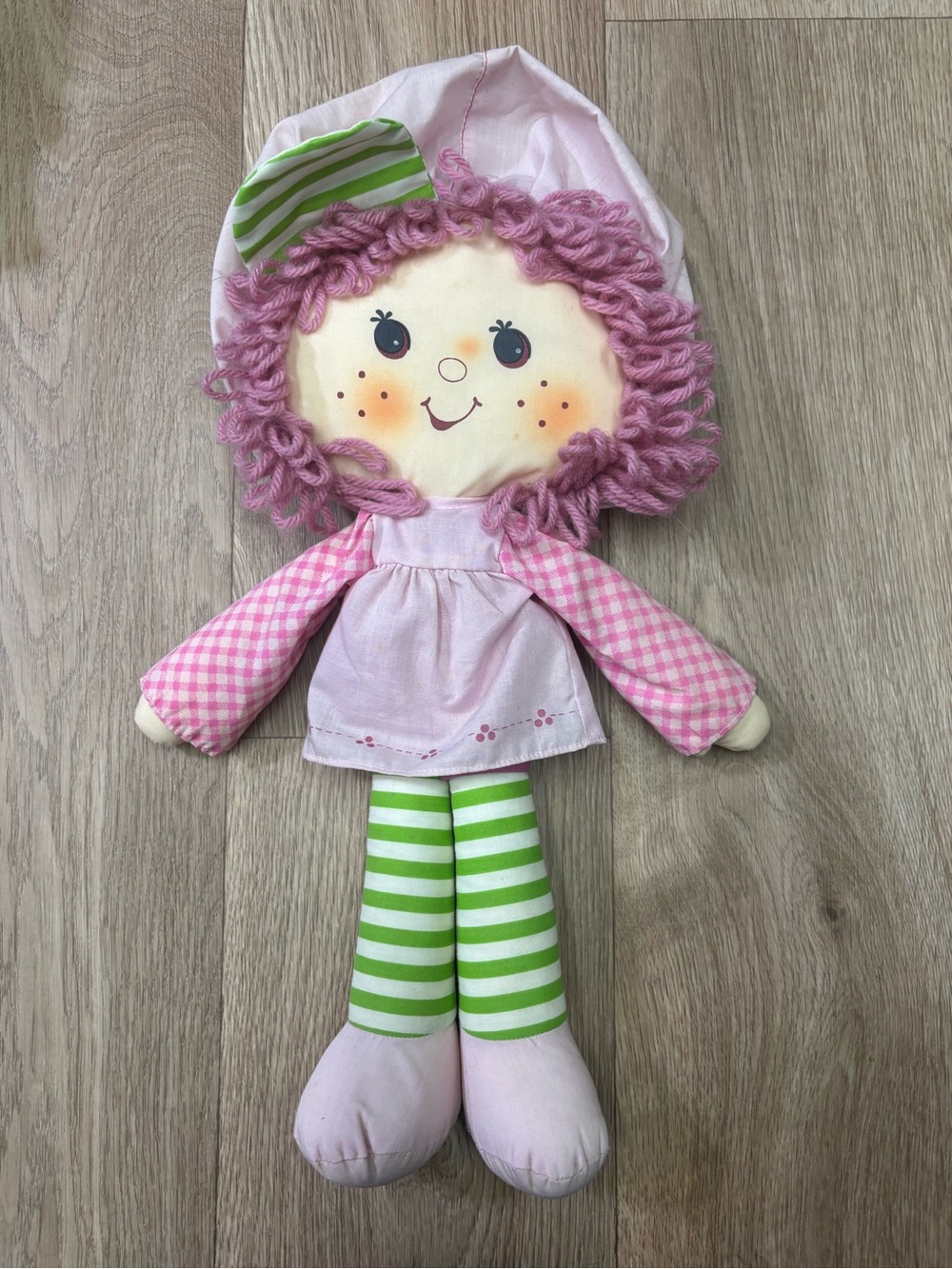 Vintage 1981 Kenner Strawberry Shortcake's Friend Raspberry Tart Rag Doll
